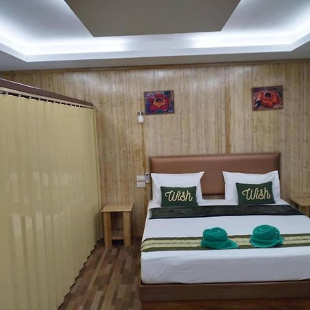 The Royal Bamboo Lodges - Sha Certified Khao Sok National Park Exterior foto