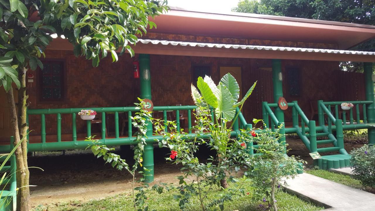 The Royal Bamboo Lodges - Sha Certified Khao Sok National Park Exterior foto